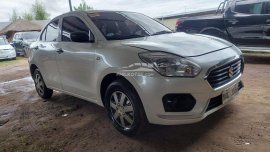 Selling used 2020 Suzuki Dzire Sedan Manual