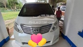 Selling White 2012 Toyota Alphard  second hand
