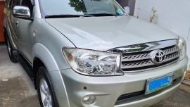 Pre-owned Silver 2011 Toyota Fortuner  2.4 G Diesel 4x2 AT for sale