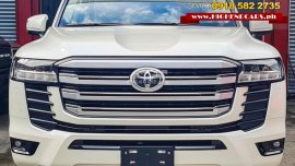 2023 TOYOTA LAND CRUISER LC300 VX 4.0L GAS DUBAI