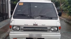 Sell 2nd hand 2017 Mitsubishi L300 Van in White