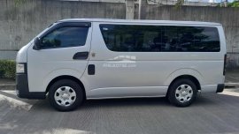 2017 TOYOTA HI ACE VAN COMMUTER  3.0  MT