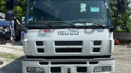 ISUZU GIGA WINGVAN 10W