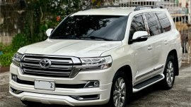 HOT!!! 2009 Toyota Land Cruiser LC200 VX for sale at affordable price 