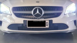 2017 Mercedez Benz CLA180
