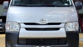 H O T  S A L E !!!! 2019 Toyota Hiace Commuter 3.0 M/t Diesel, 15 seaters