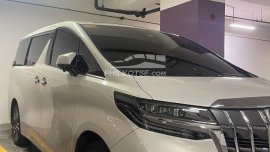 White 2019 Toyota Alphard Van for sale, only 28km