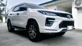 Pre-owned 2018 Toyota Fortuner  2.4 V Diesel 4x2 AT for sale in good condition