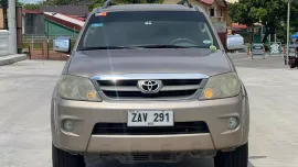 2005 Toyota Fortuner G 4x2 Automatic Gas