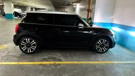 Sell 2015 Mini Cooper S 3 Door 2.0 AT in Black