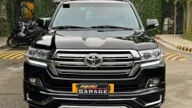 HOT!!! 2015 Toyota Land Cruiser LC200 VX for sale at affordable price
