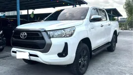 FOR SALE!!! White 2023 Toyota Hilux  2.4 G DSL 4x2 A/T affordable price
