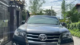Sell Grayblack 2016 Toyota Fortuner  2.4 G Diesel 4x2 AT in used