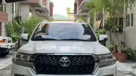 HOT!!! 2019 Toyota Land Cruiser LC200 4x4 for sale at affordable price