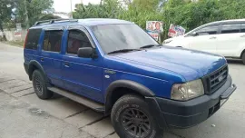 Selling used 2004 Ford Everest  in Blue