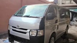 2019 Toyota Hiace Commuter 3.0 MT DSL