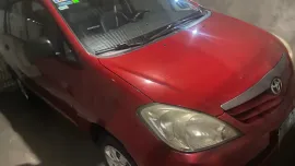 2nd hand 2011 Toyota Innova MPV in good condition