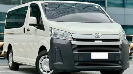 2020 Toyota Hiace Commuter Deluxe Diesel Manual Private Use  📲📩09384588779 