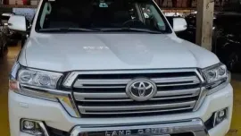 HOT!!!! 2019 Toyota Land Cruiser Premium for sale at affordable price!