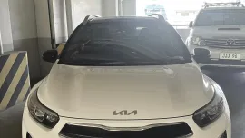  2023  white Kia stonic, with front/rear dashcam, ceramic coating