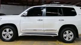 2014 Toyota Lancruiser 200 VXR V8 Dubai Version Platinum Edition 