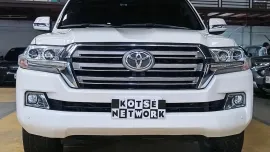 2014 Toyota LC 200 4.5 A/t 4X4 Dubai Version, Platinum Edition ₱3.250