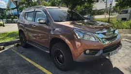 2015 Isuzu mux 2.5 LS AT. Great condition! 