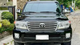 HOT!!!! 2014 Toyota Land Cruiser VX V8 4x4 for sale at affordable price! 