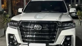 HOT!!!! 2012 Toyota Land Cruiser GXR V8 for sale at affordable price! 