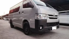 Sell 2nd hand 2023 Toyota Hiace  Commuter 3.0 M/T