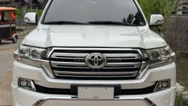 HOT!!! 2009 Toyota Land Cruiser LC200 4x4 GX-R for sale at affordable price!