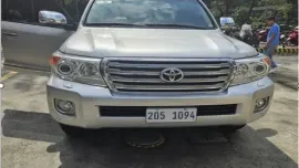 Sell 2015 Toyota Land Cruiser VX 3.3 4x4 AT in Silver