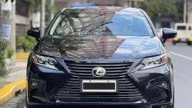 HOT!! 2017 Lexus ES350 VIP Top of the line for sale at affordable price!