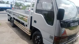 Isuzu elf truck dropside