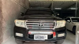 HOT!!! 2010 Toyota Land Cruiser LC200 for sale at affordable price! 