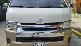 2016 Toyota GL Grandia A/T 