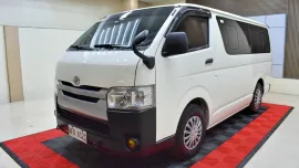 2021 TOYOTA HIACE COMMUTER 3.0 M/T 988t Negotiable Batangas Area 