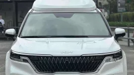 HOT!!! 2023 Kia Carnival Limousine for sale at affordable price! 