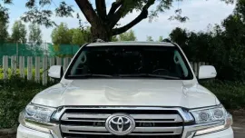 HOT!!! 2018 Toyota Land Cruiser 200 VX Premium for sale at affordable price!