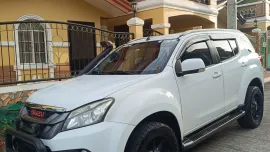 White 2015 Isuzu mu-X  Used DIESEL Manual