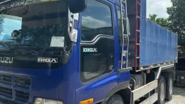 Isuzu dumptruck 10pe1 inline
