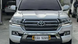 HOT!!! 2017 Toyota Land Cruiser LC200 VX Premium for sale at affordable price!