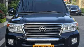 HOT!!! 2015 Toyota Land Cruiser LC200 GXR Dubai for sale at affordable price! 