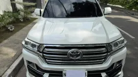 HOT!!! 2021 Toyota Land Cruiser LC200 Bulletproof Dubai version for sale at affordable price! 