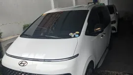 FOR SALE!!! Pearlwhite 2023 Hyundai Staria Premium+ CRDi 2.2 AT affordable price (URGENT)