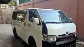 2017 Toyota Hiace Commuter 3.0 MT DSL