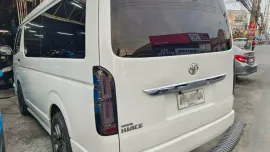 TOYOTA GRANDIA GL AUTOMATIC 2017