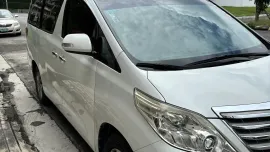 Selling used 2013 Toyota Alphard  in White