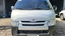 ✅Toyota Hiace Commuter 2025 3.0 17K KM Manual