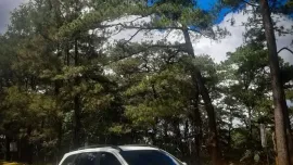 Used White 2012 Hyundai Santa Fe 2.2L Diesel CRDi GLS 4x2 AT (Mid-Variant) for sale